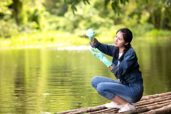 environmental science student