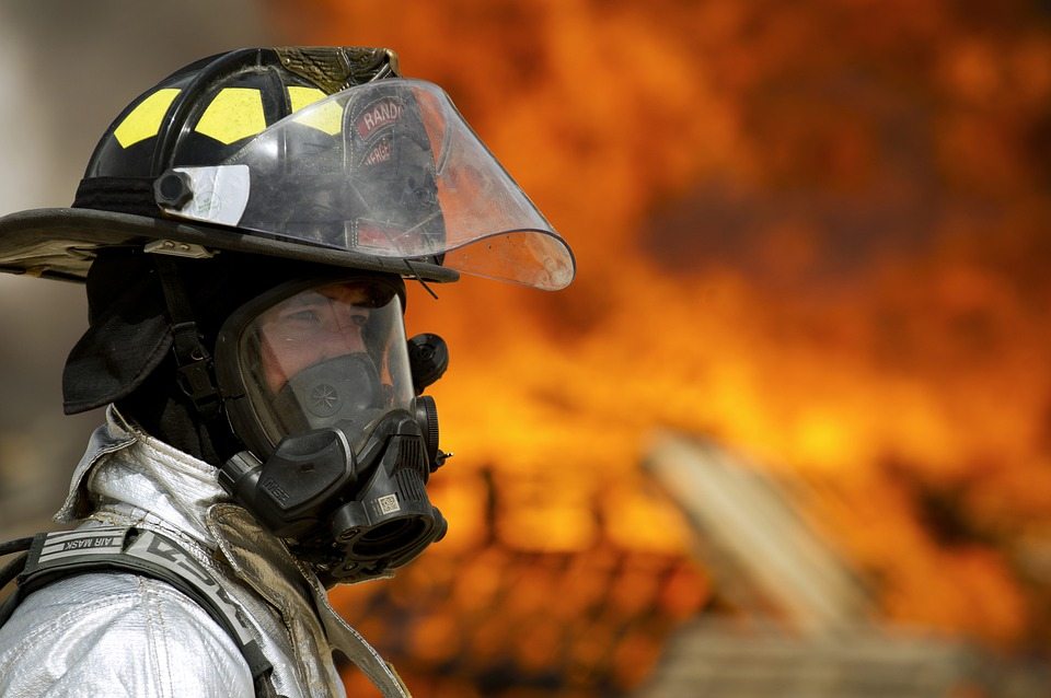 firefighter-pixa