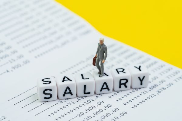 entry-level salary with a business degree